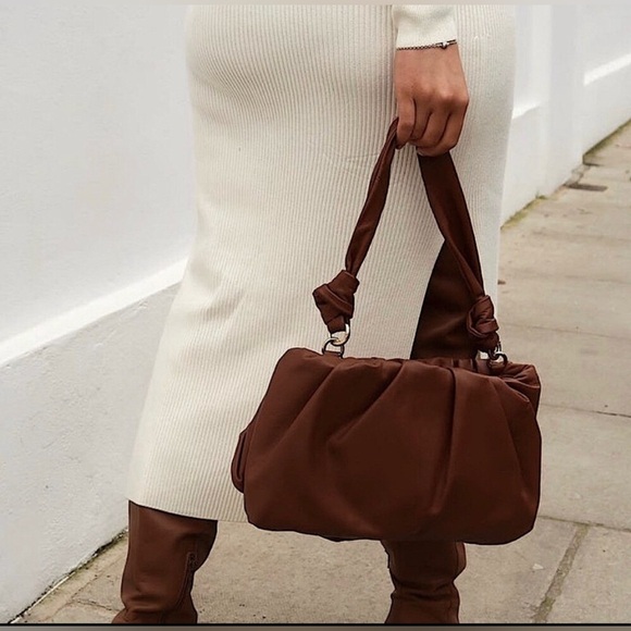 WRAP FRONT LEATHER BAG - Picture 10 of 11